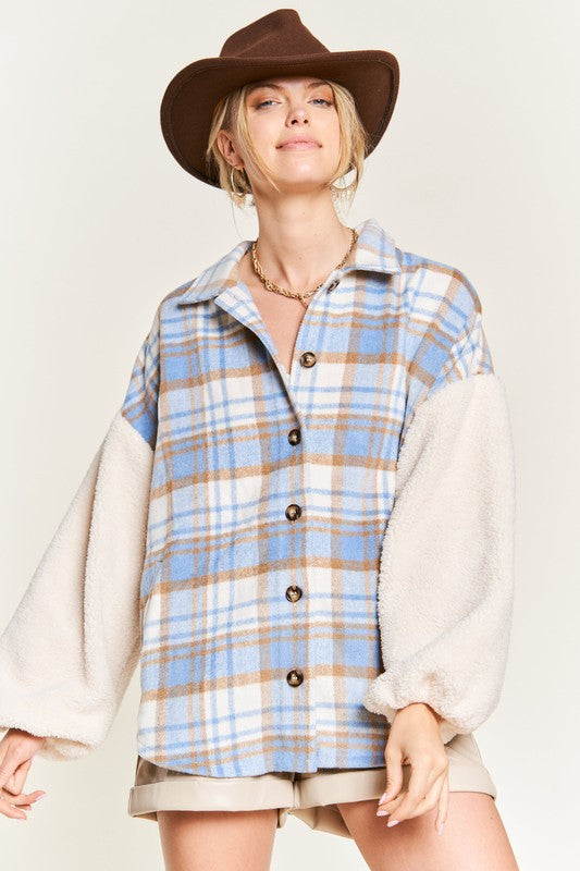 Multi plaid fuzzy sleeve jacket PLUS