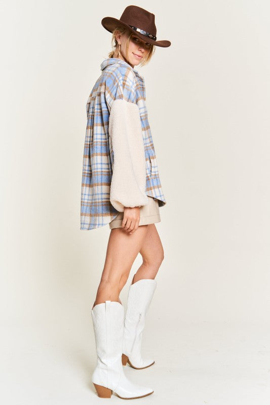 Multi plaid fuzzy sleeve jacket PLUS