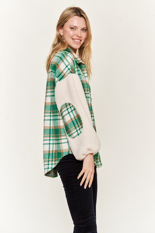 Multi plaid fuzzy sleeve jacket PLUS